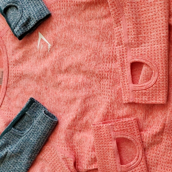 2 Gymshark Workout Tops - Picture 2 of 5